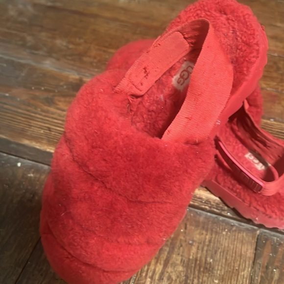 UGG Slippers - Picture 4 of 5
